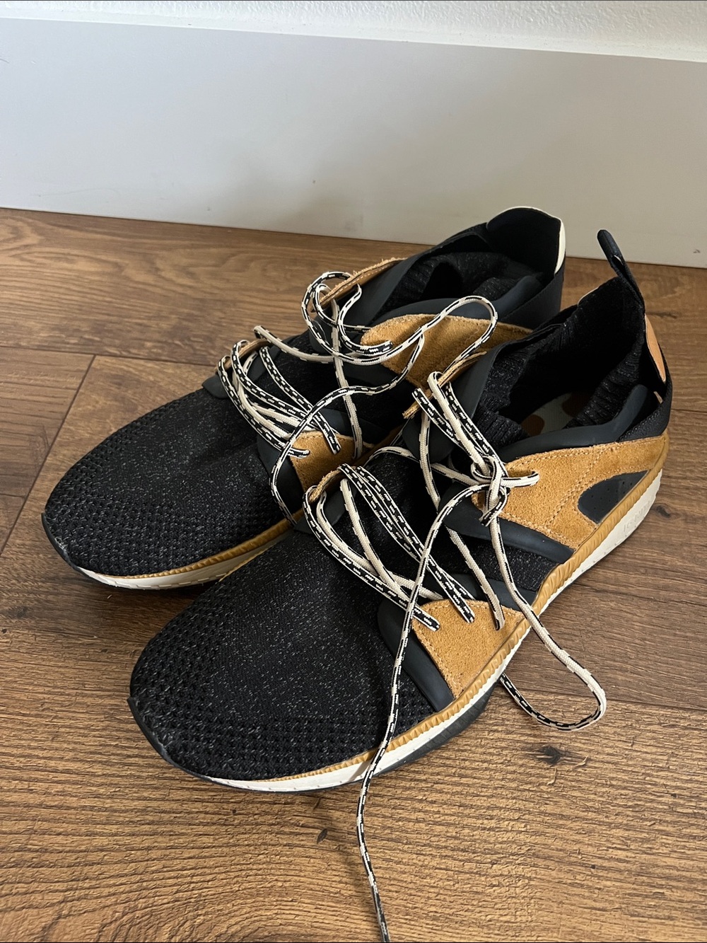 Puma Men's Black and Tan Suede-Accent Knit Sneakers